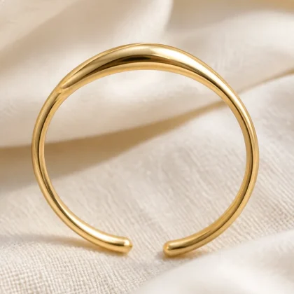 Open Curve Ring